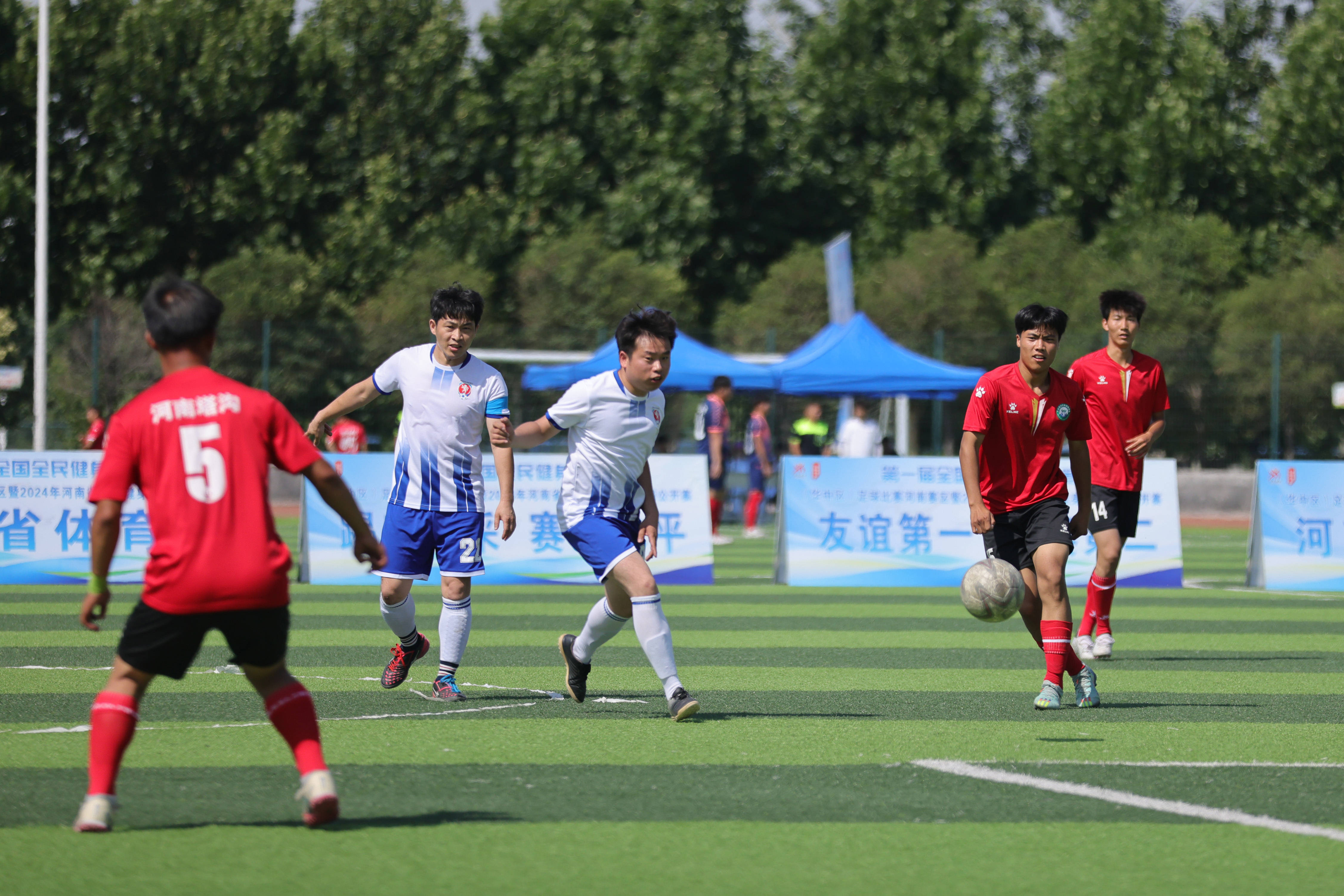 九游VIP-包含狂风暴雨!亚洲足球大赛势不可挡的词条