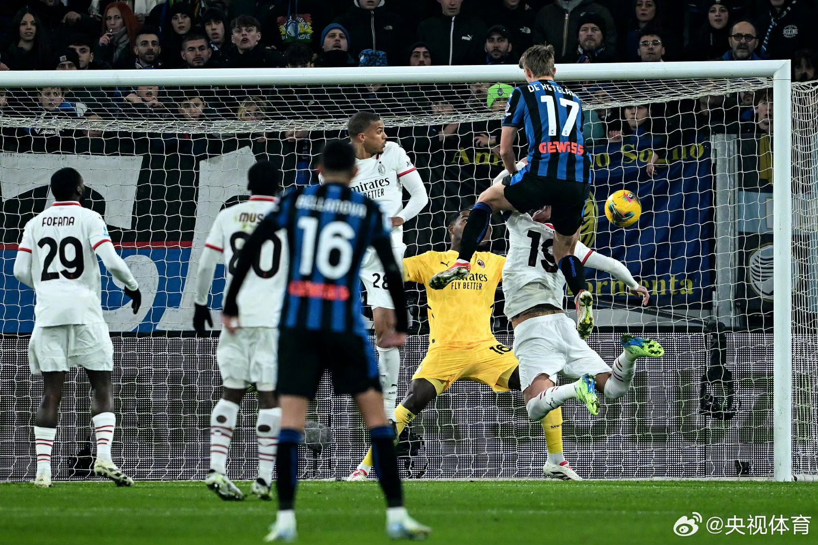 九游中国-阿尔梅里亚战平瓦伦西亚，保级大战激烈开启的简单介绍