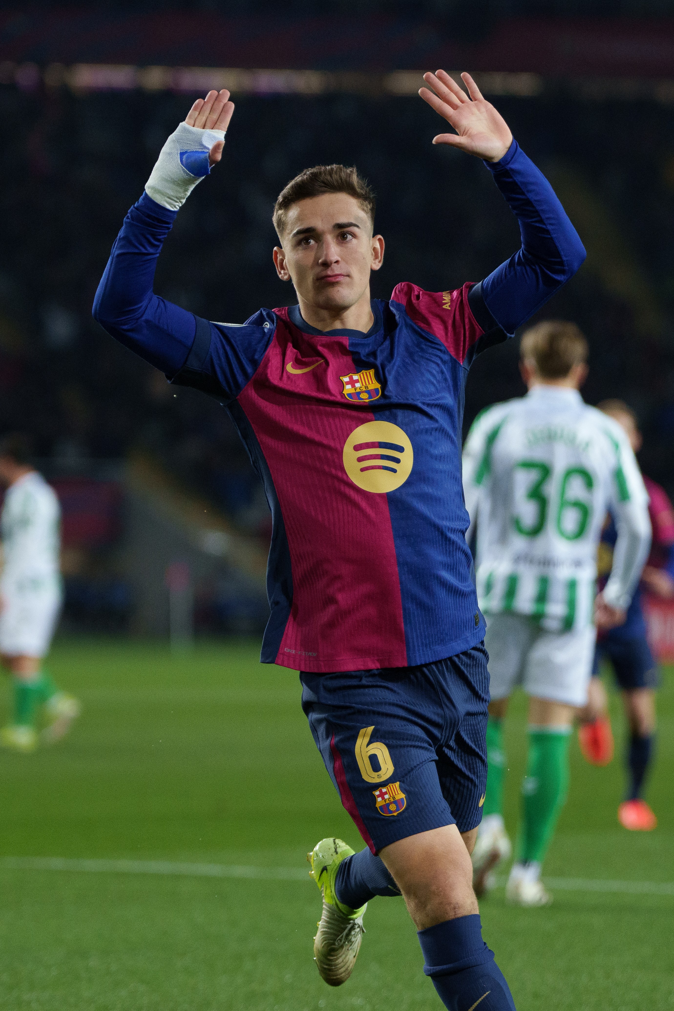 九游游戏-包含巴塞罗那球员合练状态佳,备战国内杯赛的词条