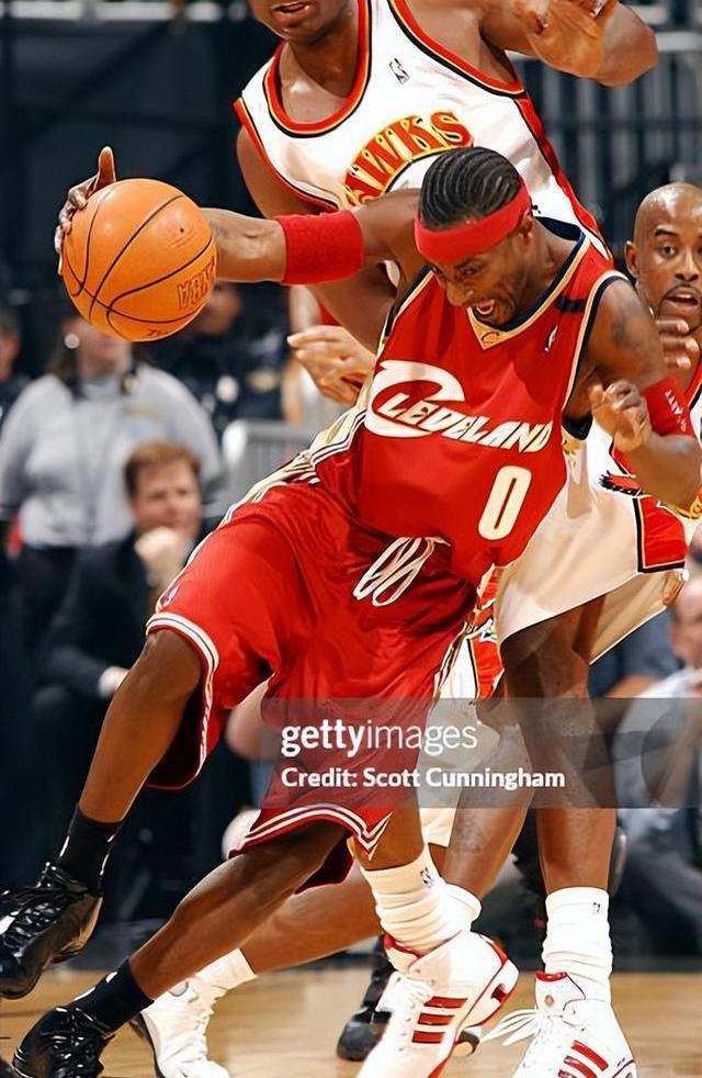 九游体育官方入口-包含骑士控卫传球表现出色，率队夺取胜利的词条