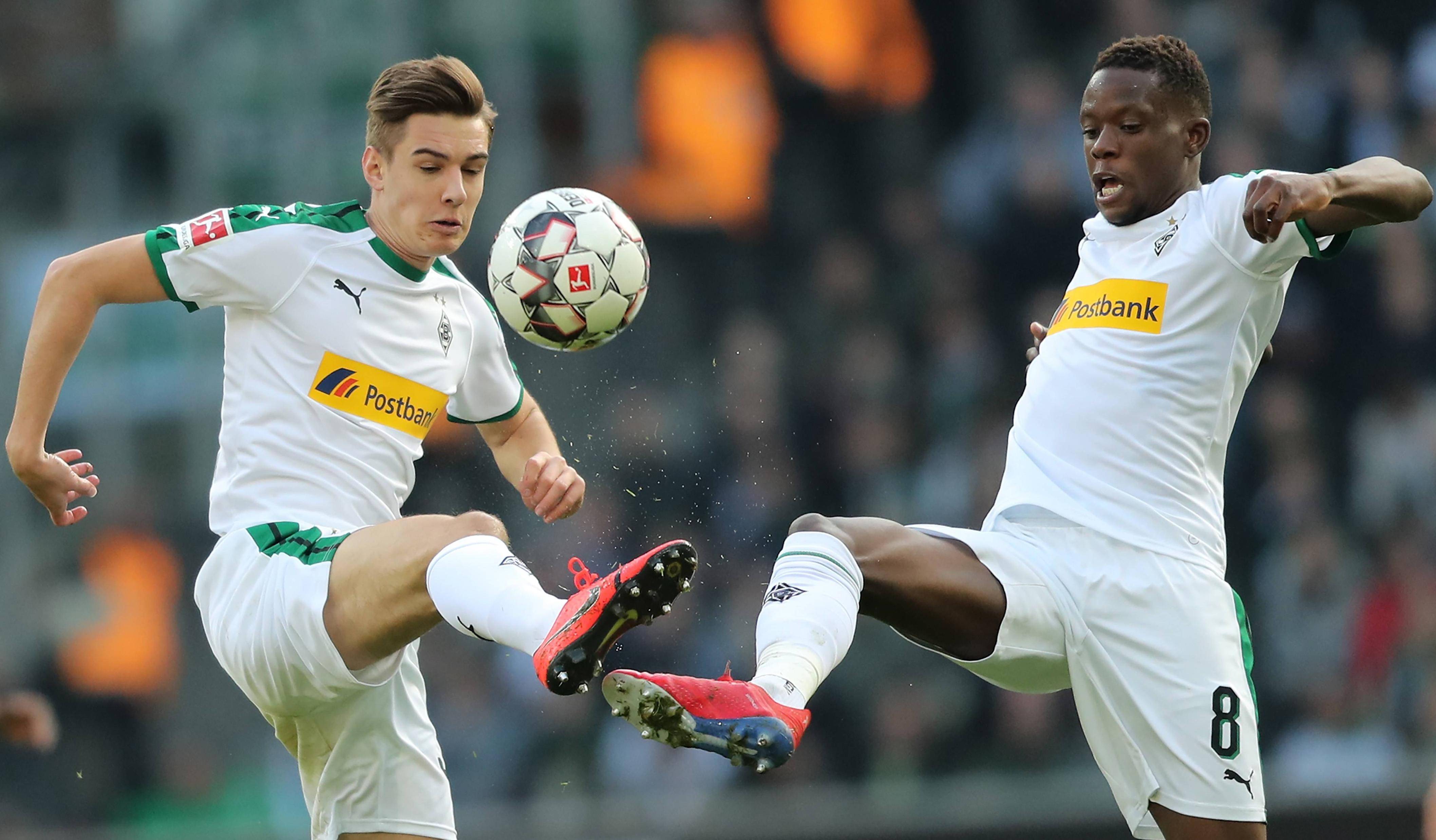 九游app下载-沃尔夫斯堡取得胜利，继续领跑德甲积分榜