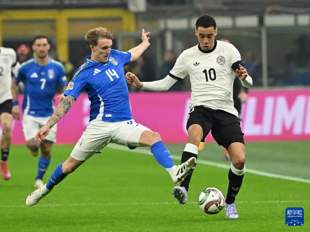 九游娱乐网站-马其顿队在欧国联比赛中奋勇拼搏