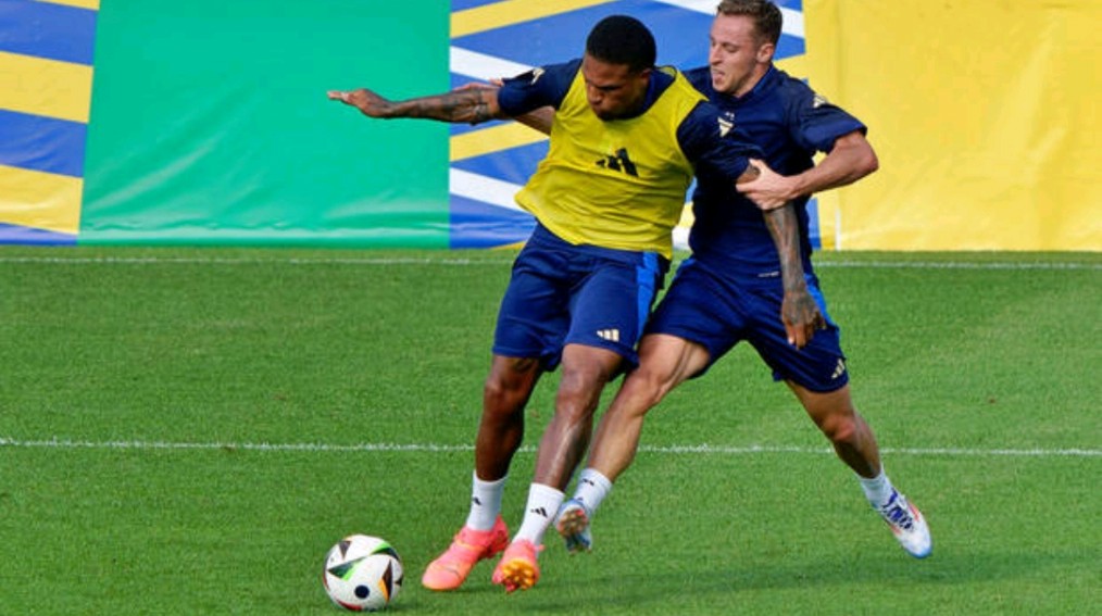 九游体育平台-意大利主场击败瑞士,取得关键三分