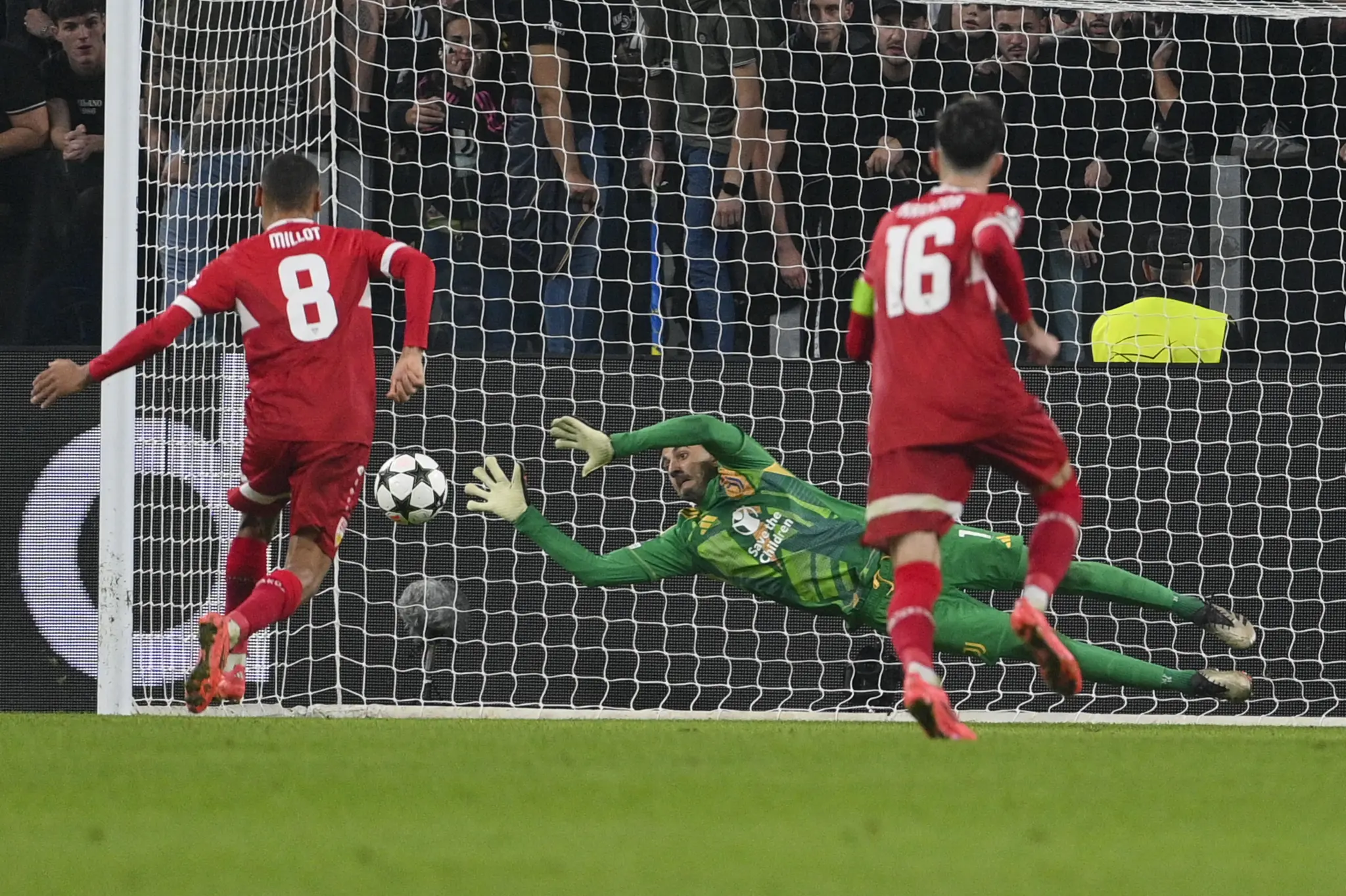 9you娱乐-拜仁轻取尤文,C罗扑点救主世界杯