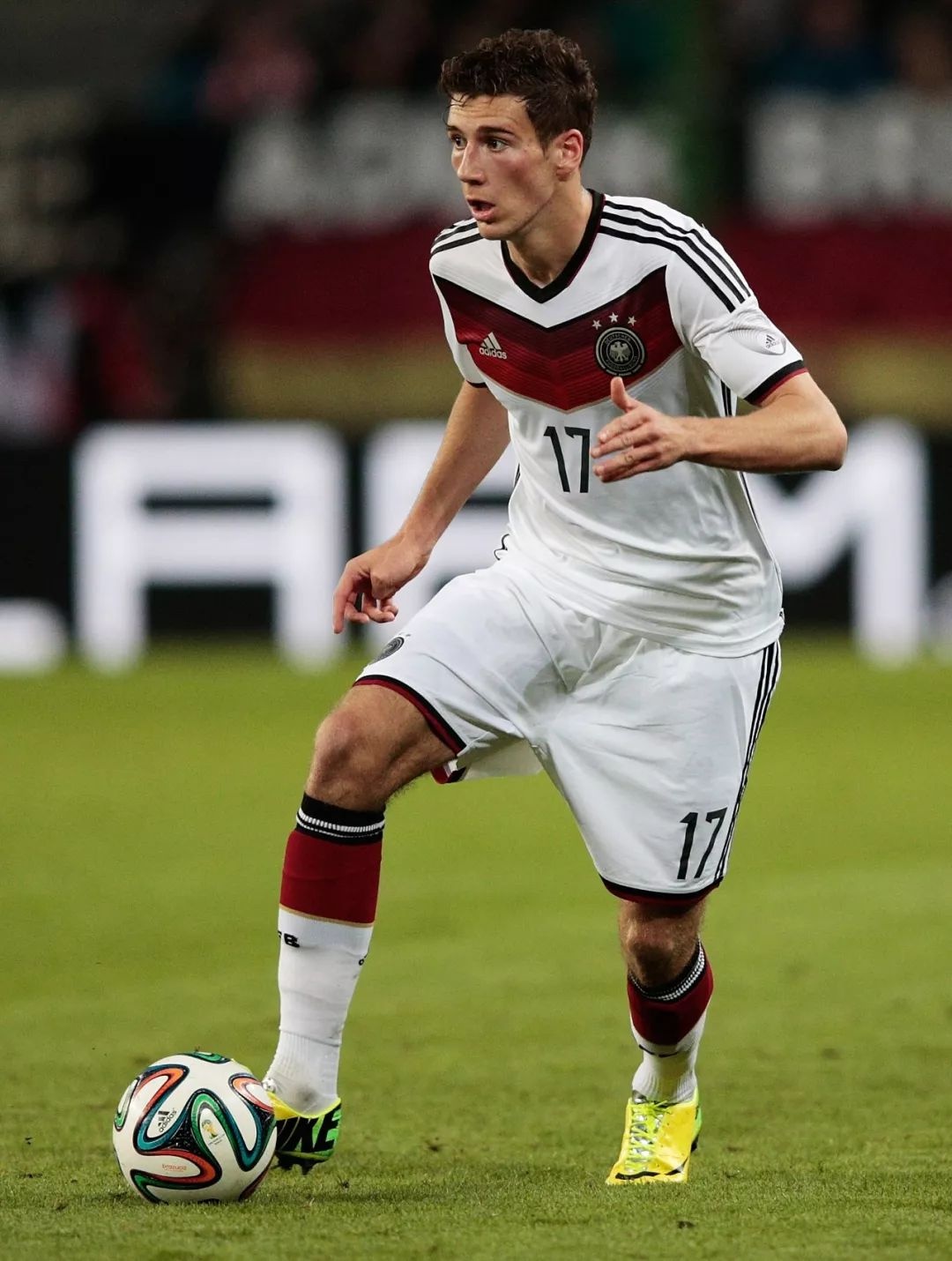 九游娱乐入口-拜仁慕尼黑球员获得国家队召集：备战国际比赛的简单介绍