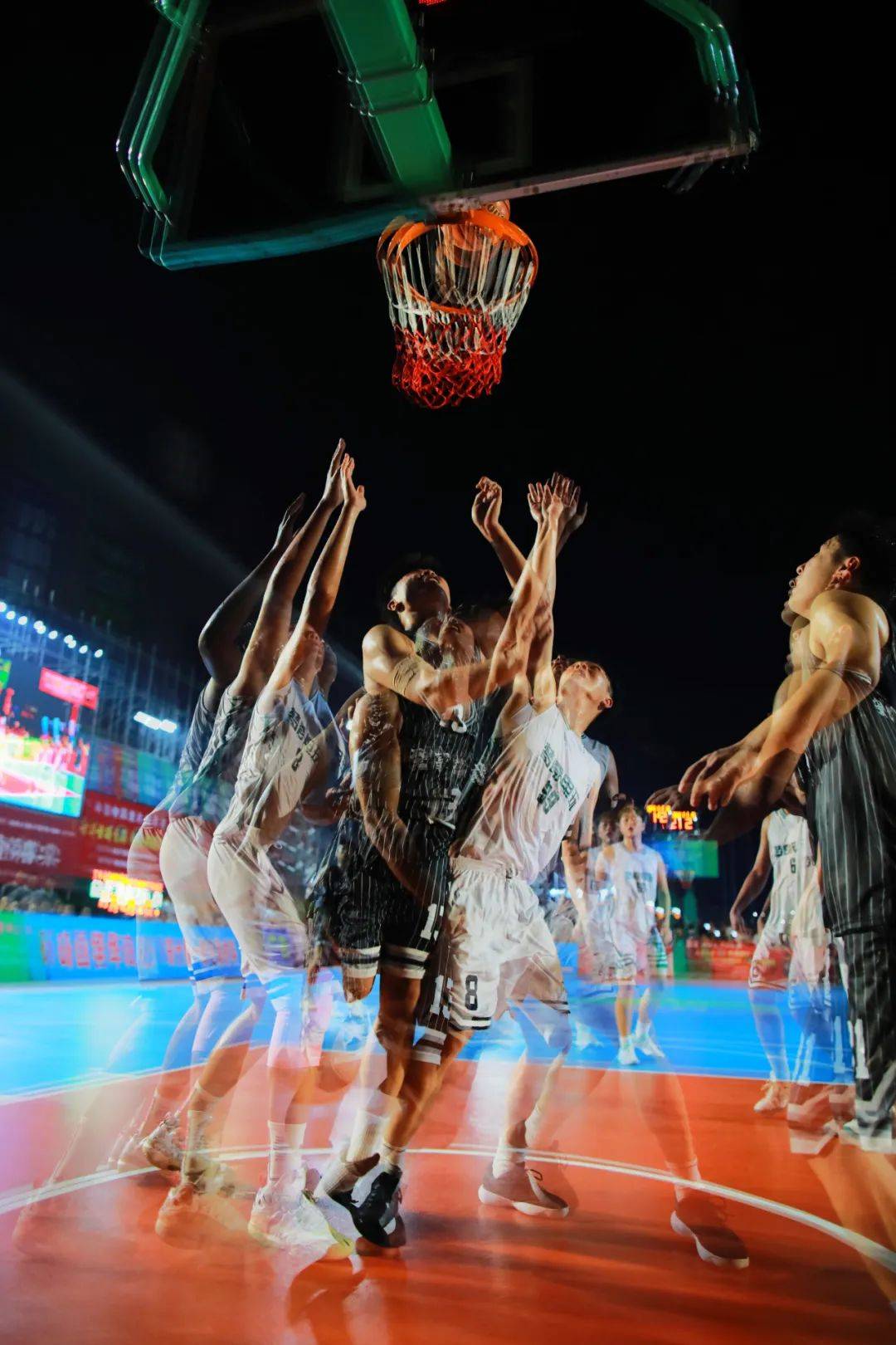 九游官网-精彩瞬间再现,赛场情绪高涨