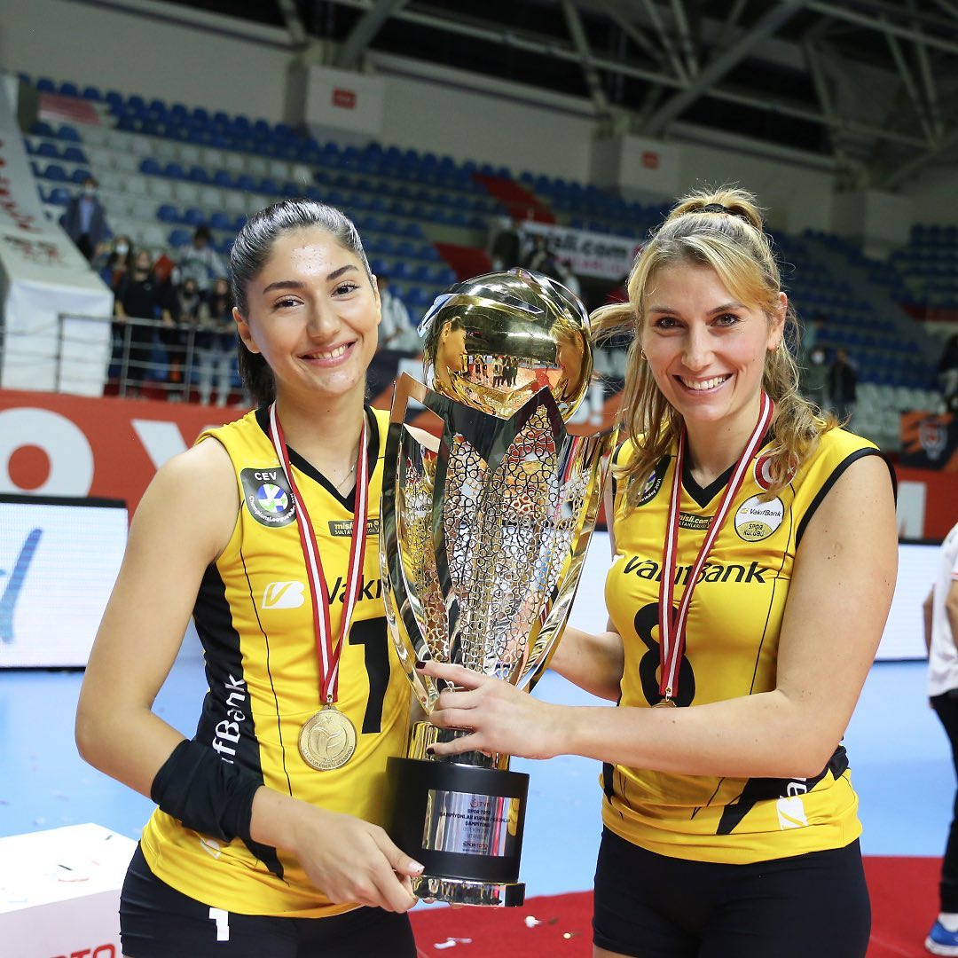 九游APP-保加利亚击败塞尔维亚获得女子排球金牌