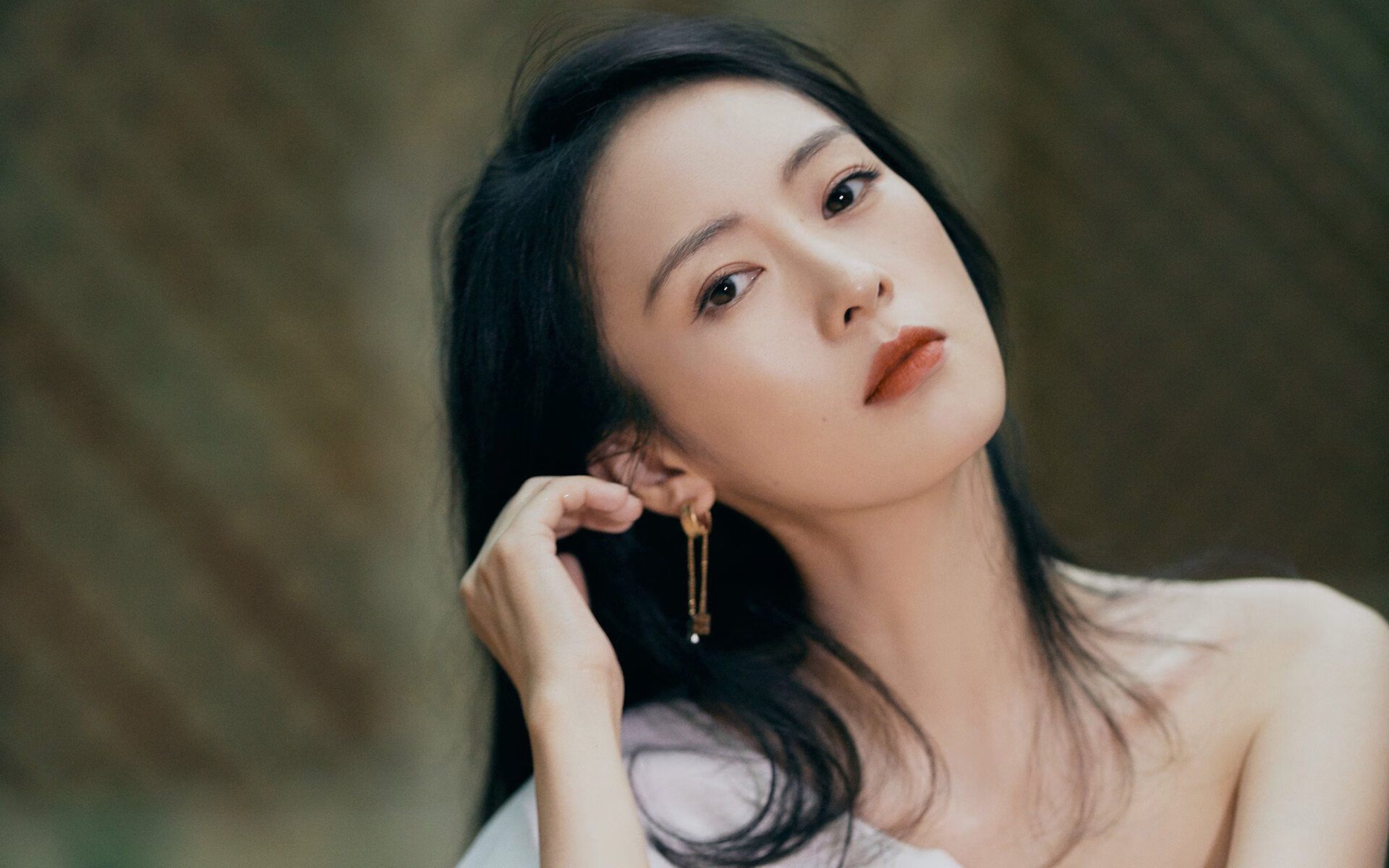 九游游戏-西亚卡姆爆发领衔,鹈鹕战术全面压制北京队