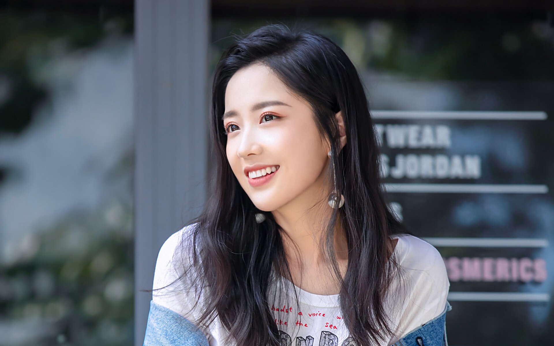 九游体育平台-欧冠之夜与明尼苏达的狼啸，当绿茵场与硬木地板的竞技史诗交响