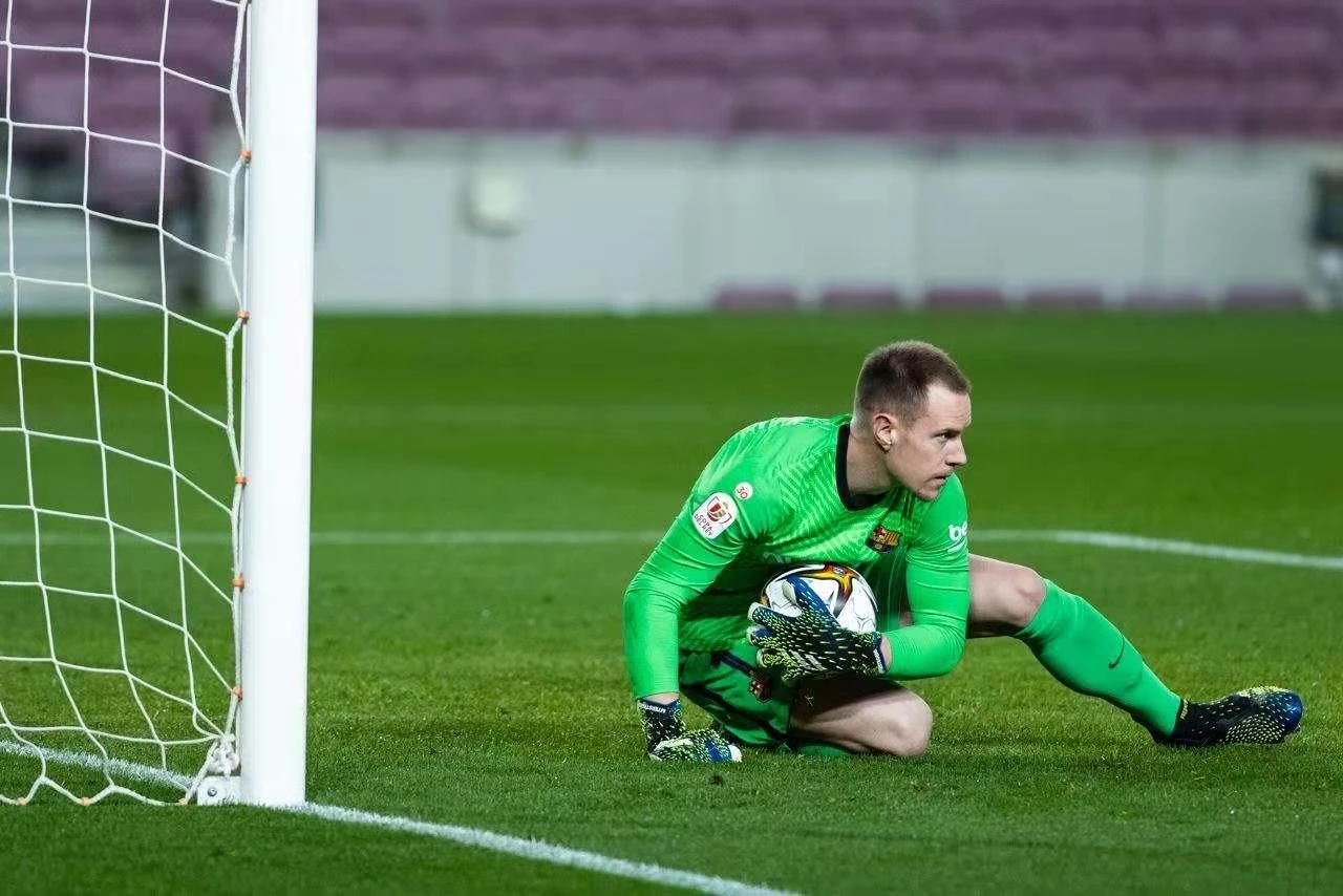 九游娱乐网页-冰岛压哨击败塞维利亚，卡瓦哈尔成为关键先生